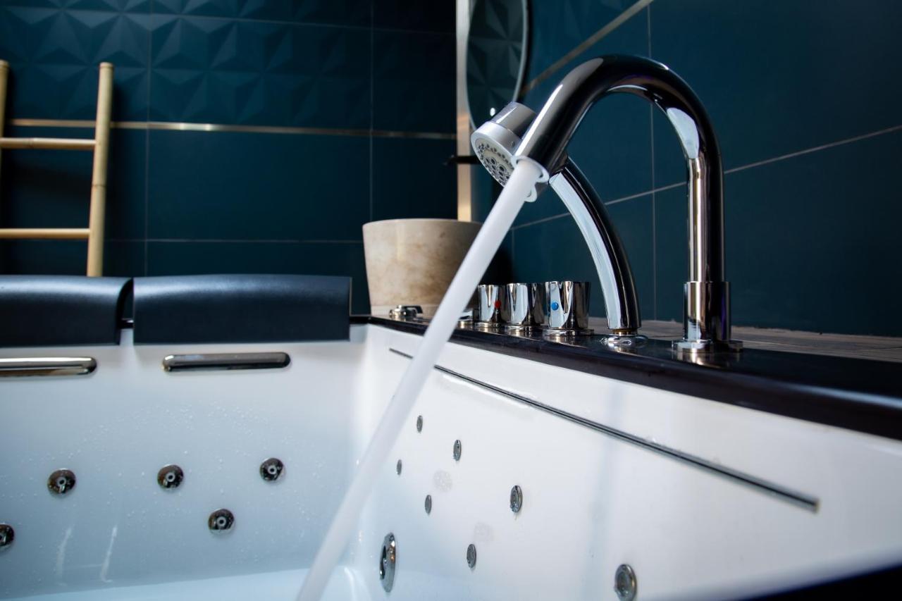 L'Ecrin Champenois - Suite Avec Balneo Et Sauna Prives Châlons-en-Champagne Exteriör bild